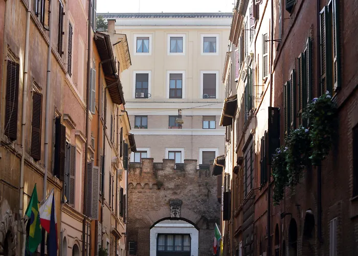 Borgo Pio 4*