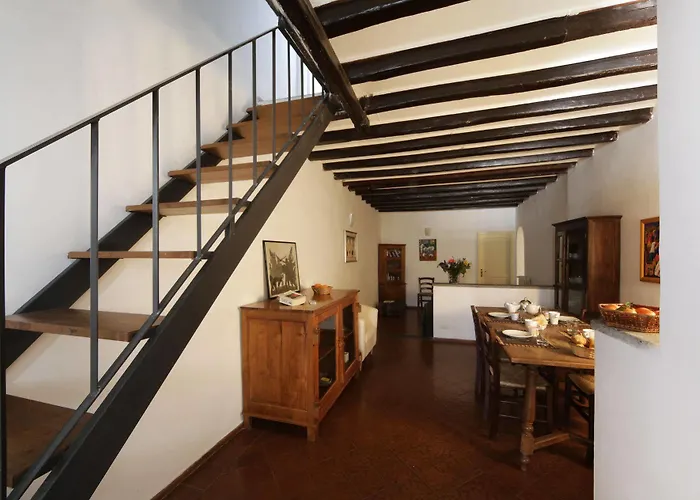 Borgo Pio 4*